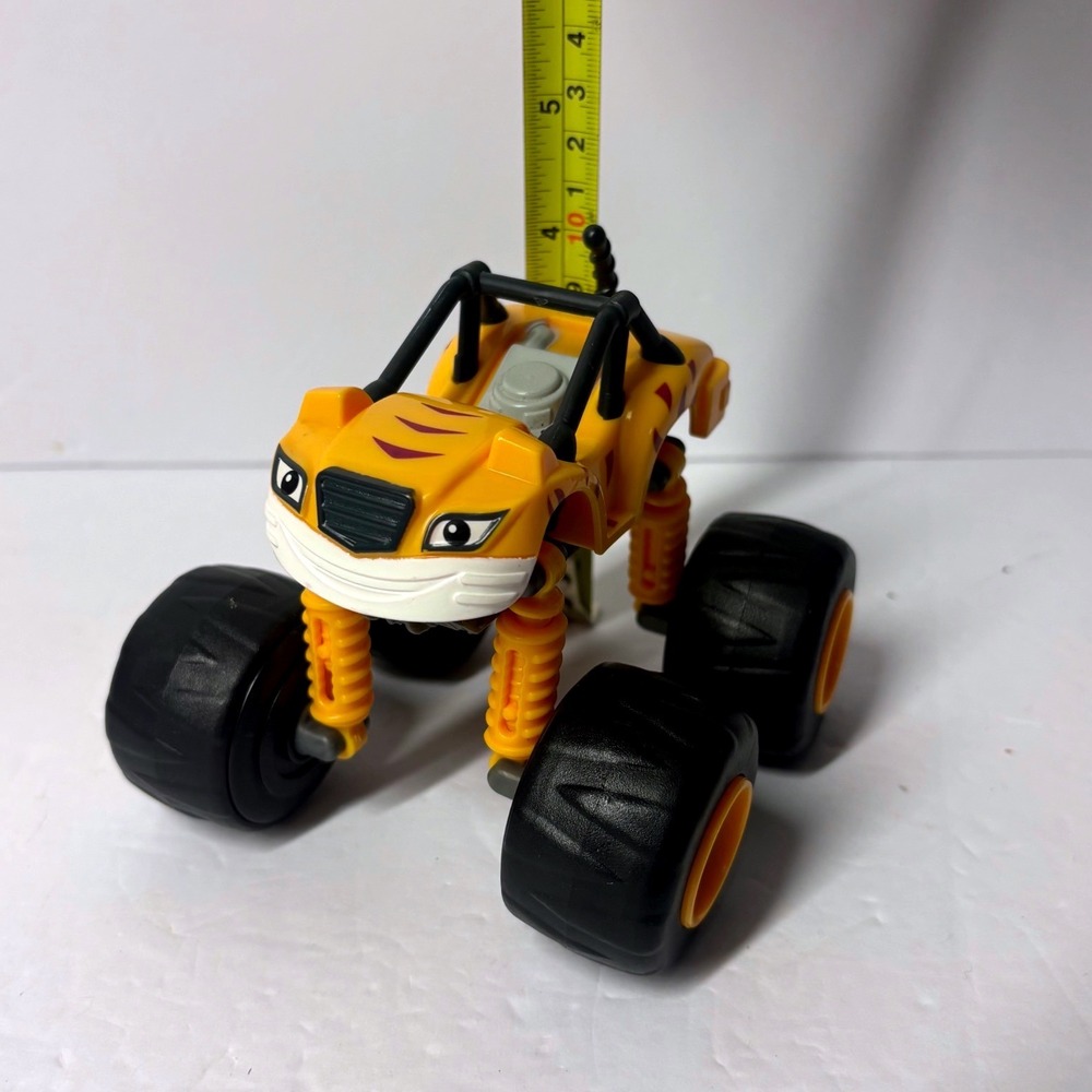 Blaze and the Monster Machines Monster Morphers Stripes Transforming Mattel 2015 - Picture 2 of 8